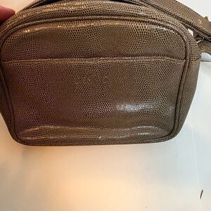 Desmo Genuine Leather Vintage Purse.  Excellent condition.Made‎ in Italy.